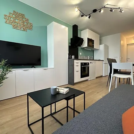 Proche Tram: 2 - Wifi Fibre - Equipe Grenoble
